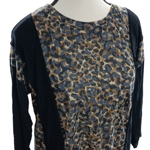 BKE Animal Print Top Tie Front 3/4 Sleeve Stretch Womens Size XS - Picture 2 of 6